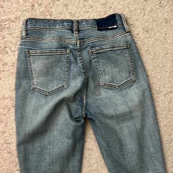Daze Denim Shy Girl Cropped Denim size 25 gently used - Picture 4 of 4